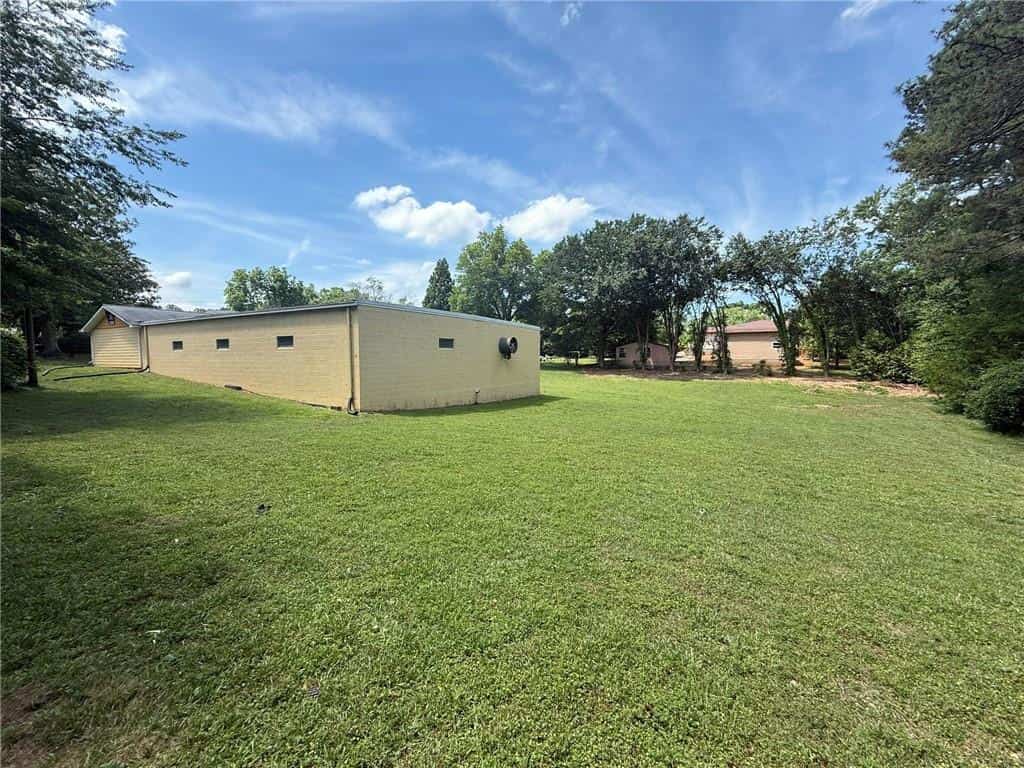 Listing photo 6