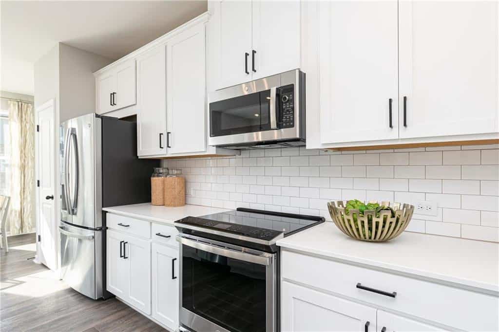 Listing photo 6