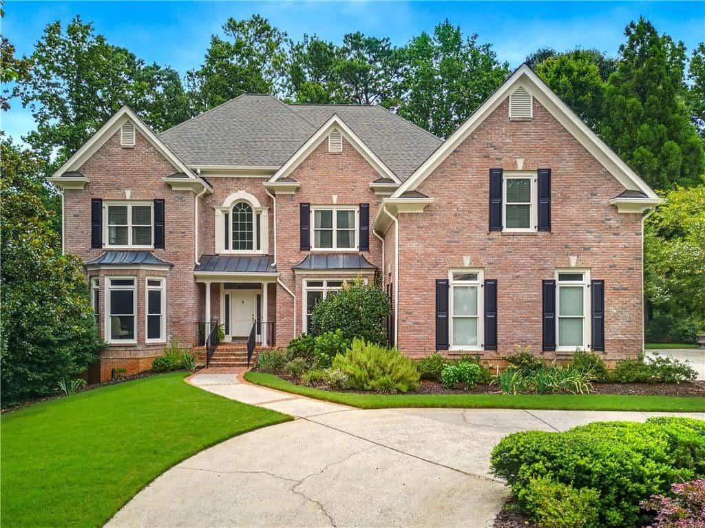 5570 Stoneleigh Drive, Suwanee, GA 30024