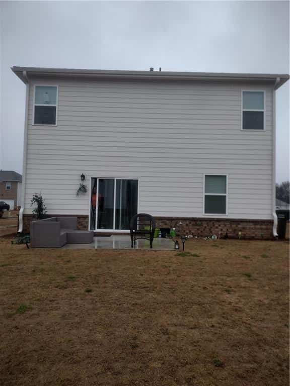 Listing photo 2