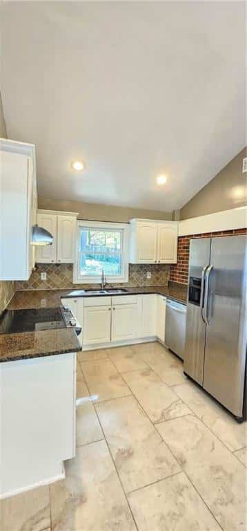 Listing photo 6