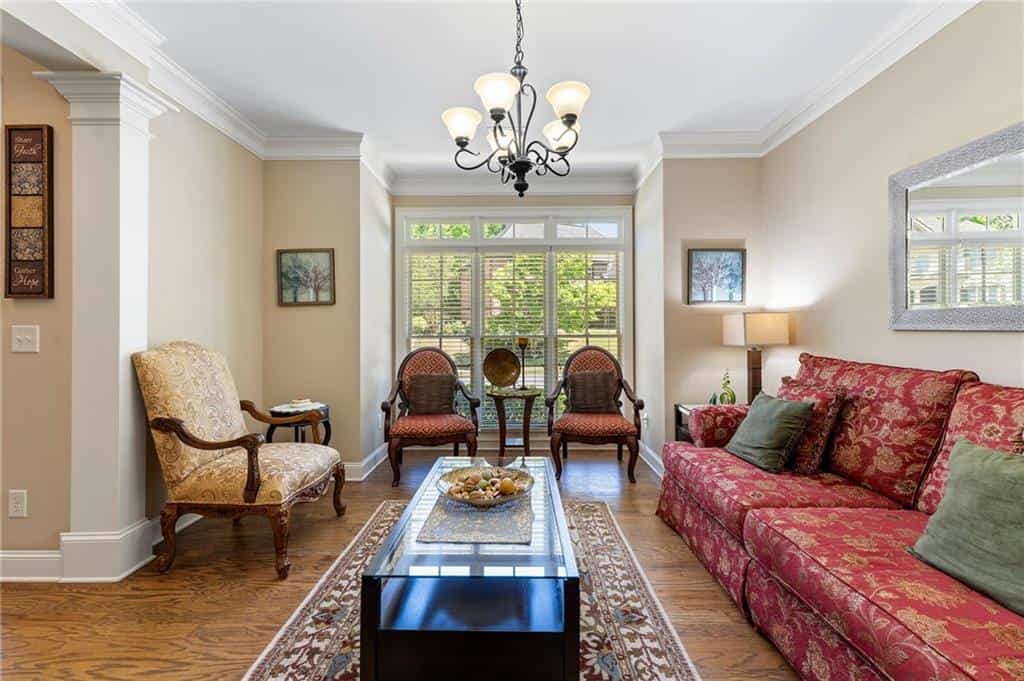 Listing photo 6