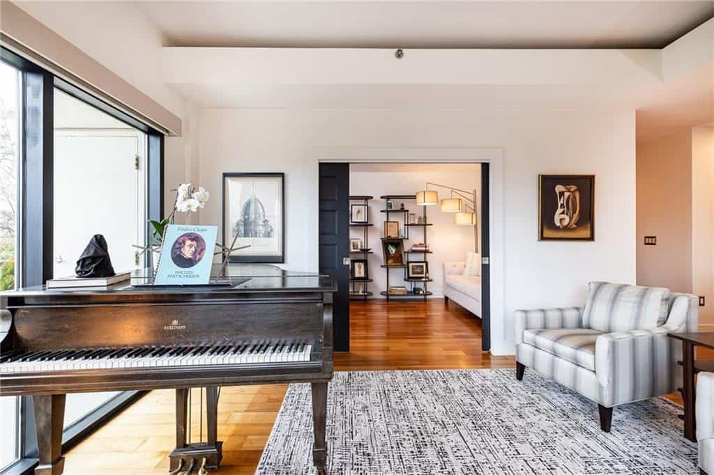 Listing photo 6