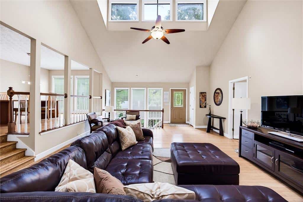 Listing photo 6