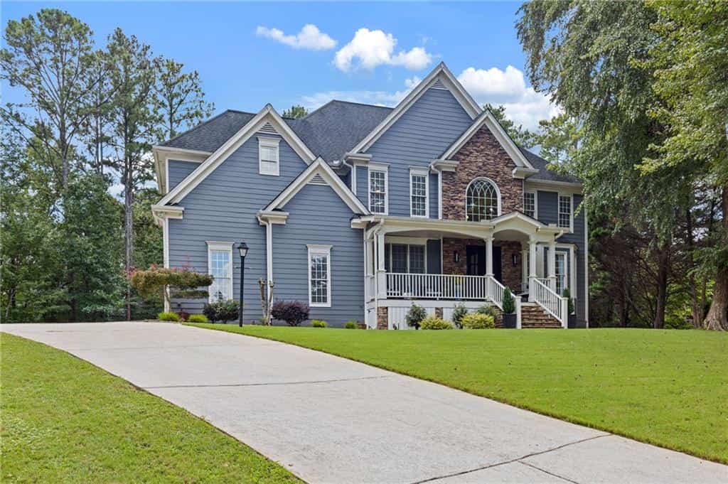 685 Red Sunset Circle, Powder Springs, GA 30127
