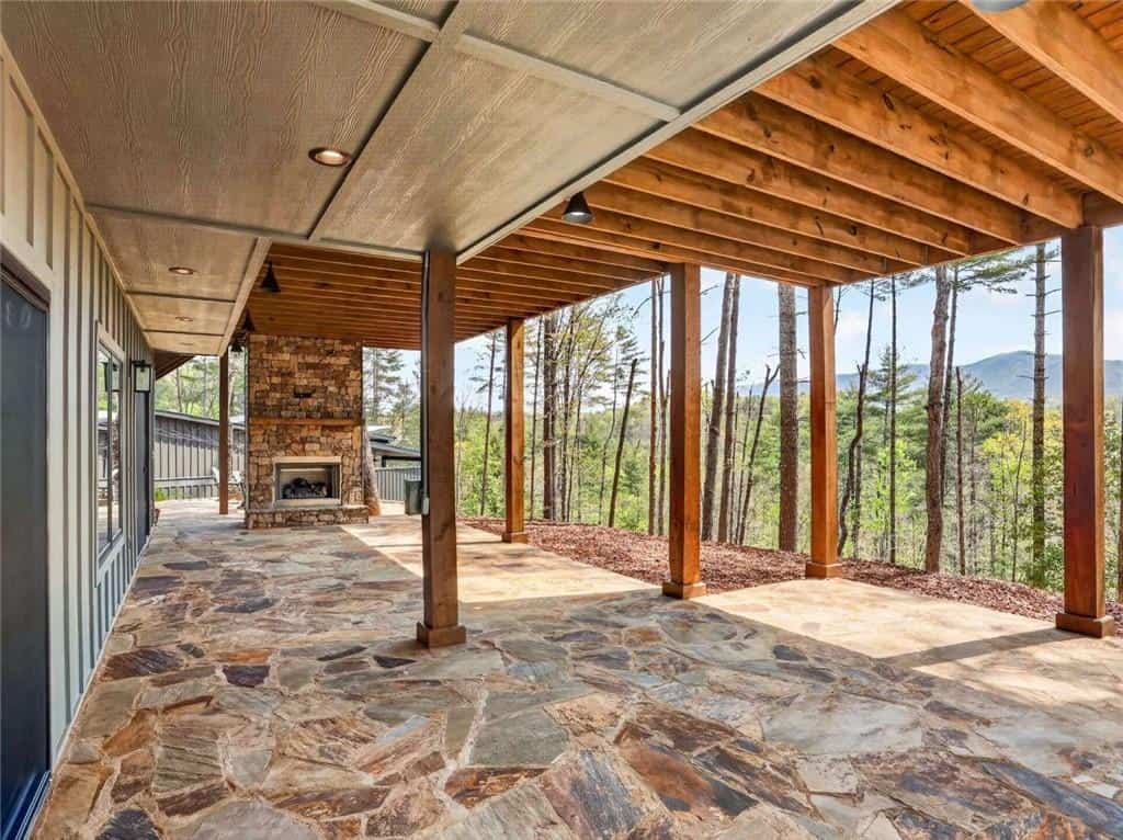 Listing photo 6