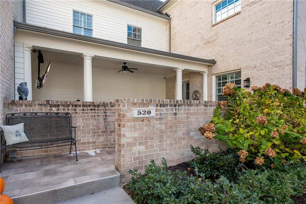 Listing photo 3