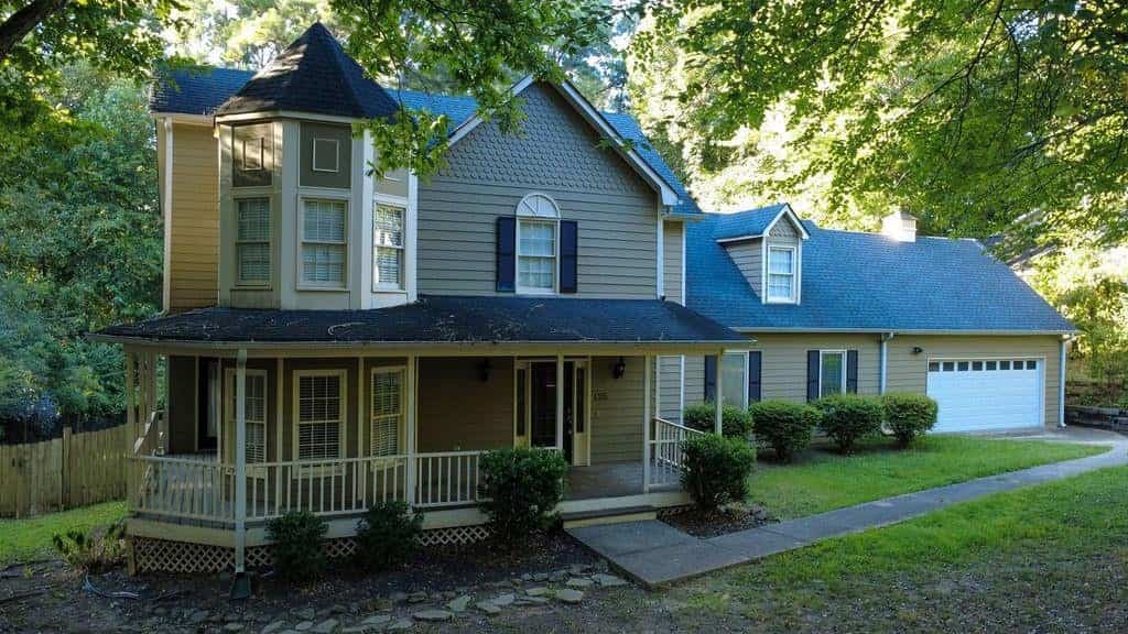 125 Picketts Lake Drive, Acworth, GA 30101
