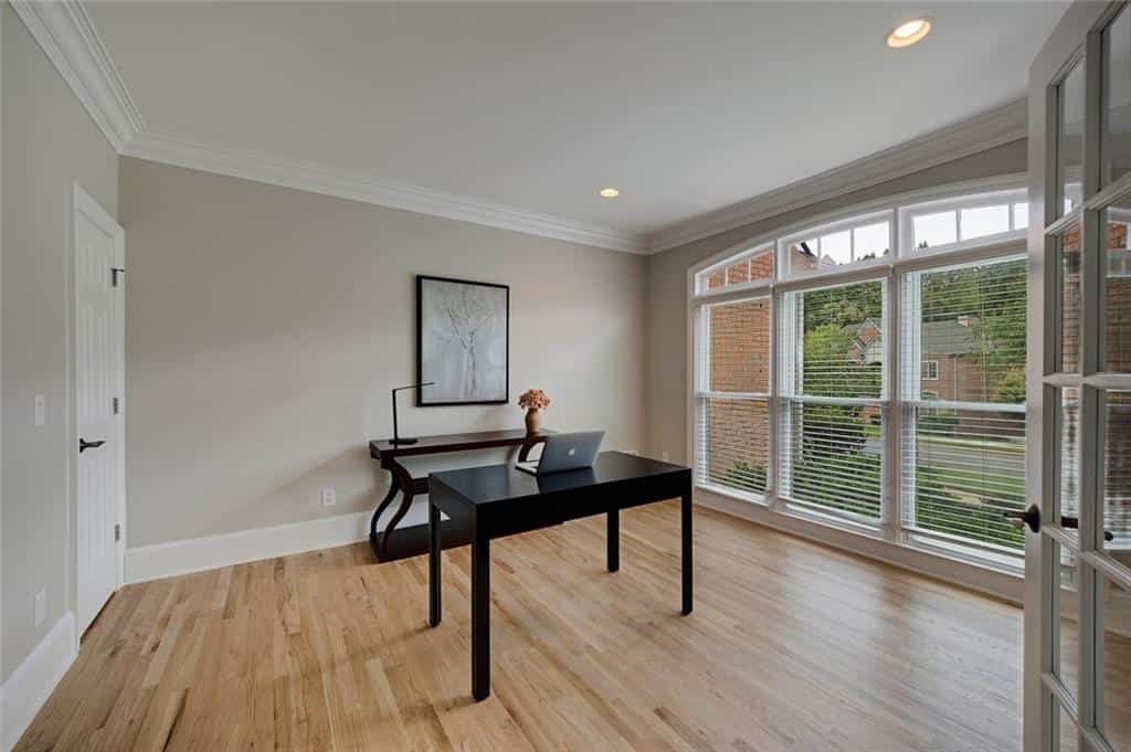 Listing photo 6