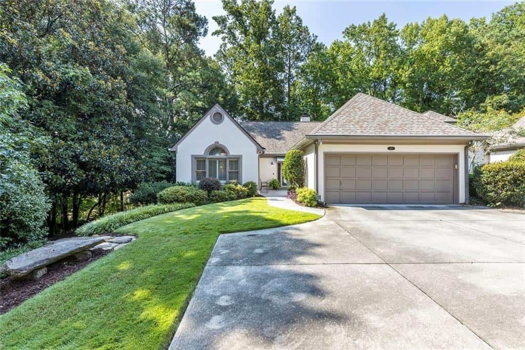 450 Greenlaurel Drive NE, Sandy Springs, GA 30342