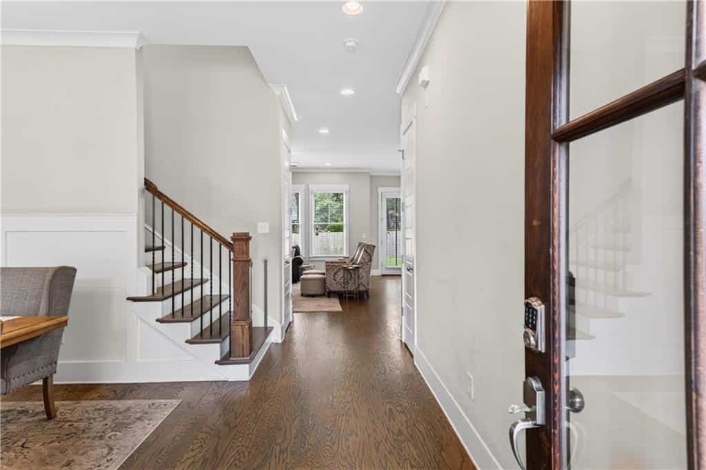 Listing photo 6