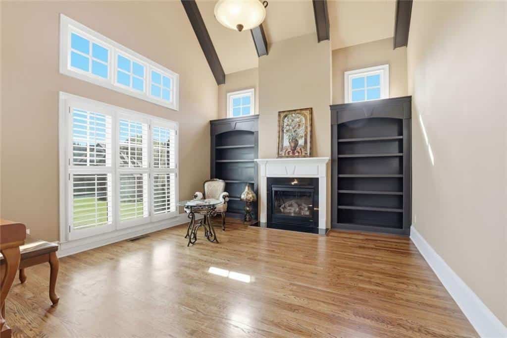 Listing photo 6