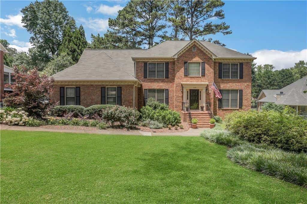 5189 Beech Forest Drive SW, Lilburn, GA 30047