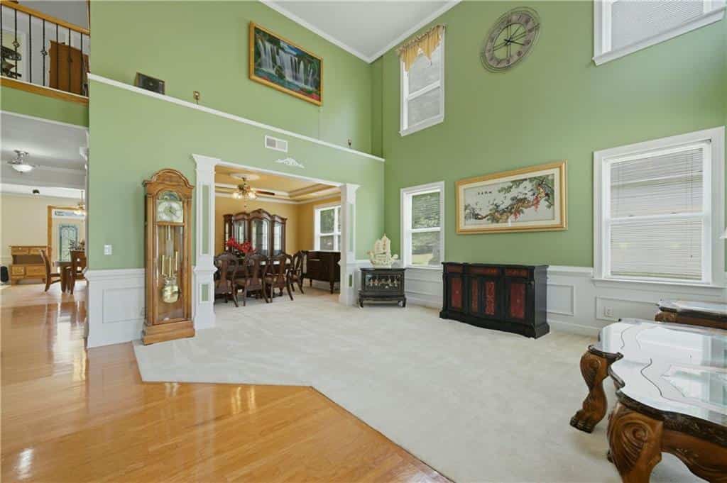 Listing photo 6