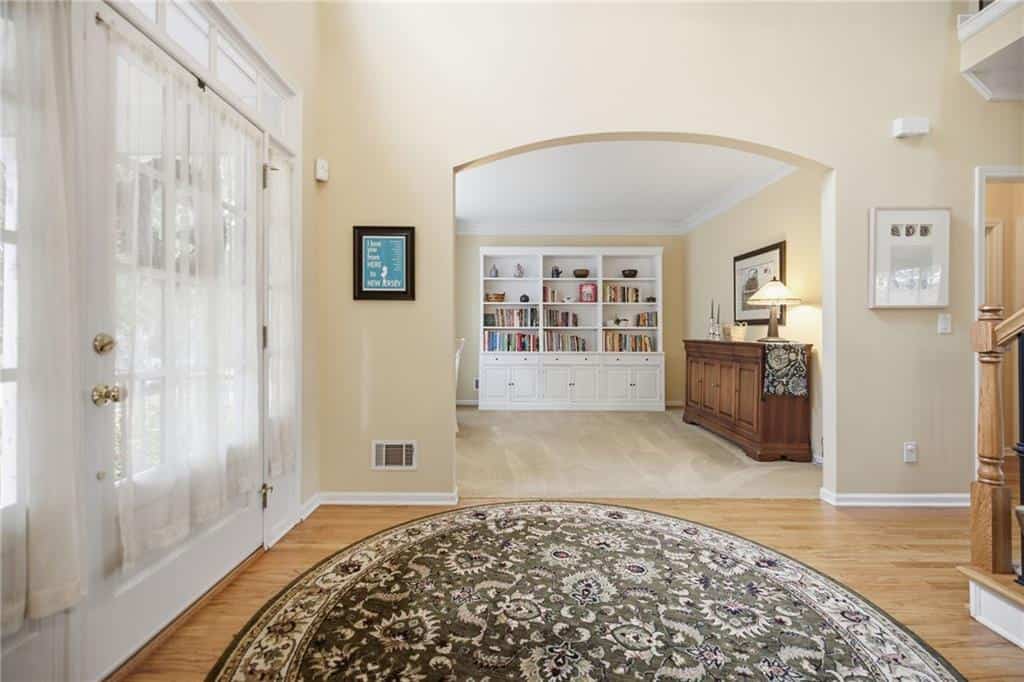 Listing photo 6