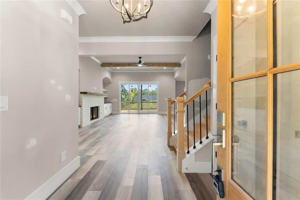 Listing photo 6