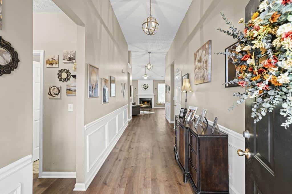 Listing photo 6