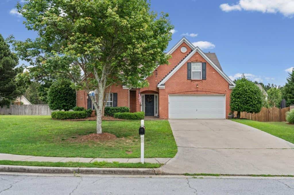 Listing photo 3