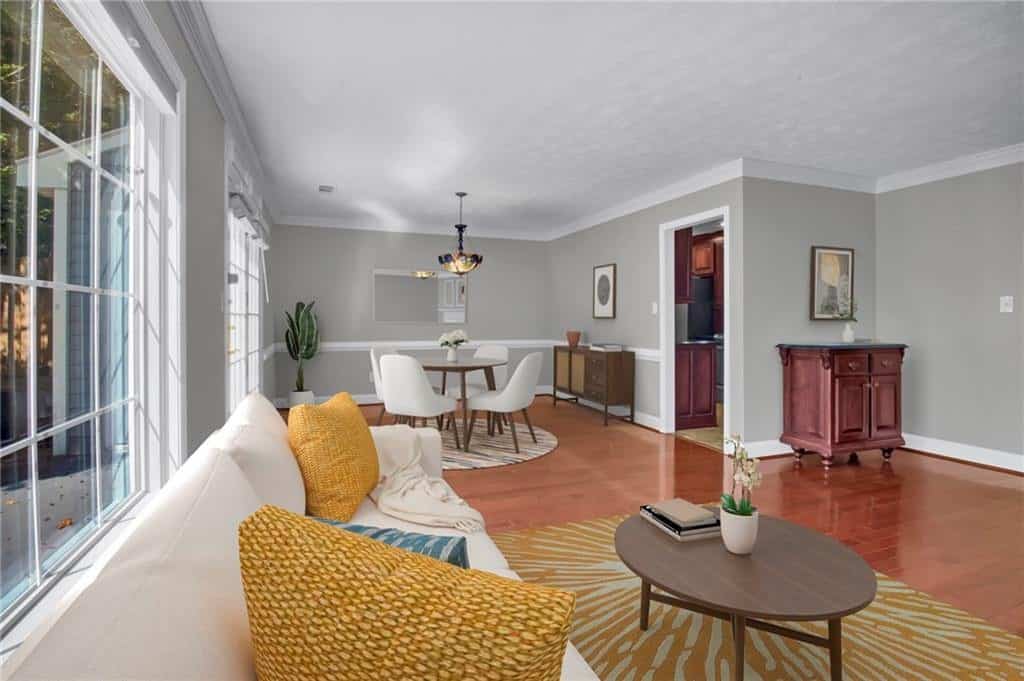 Listing photo 3