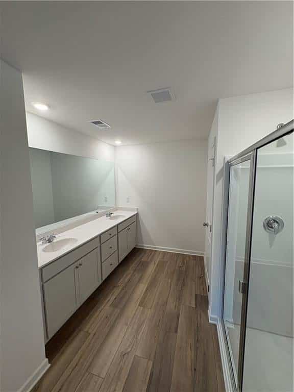Listing photo 6
