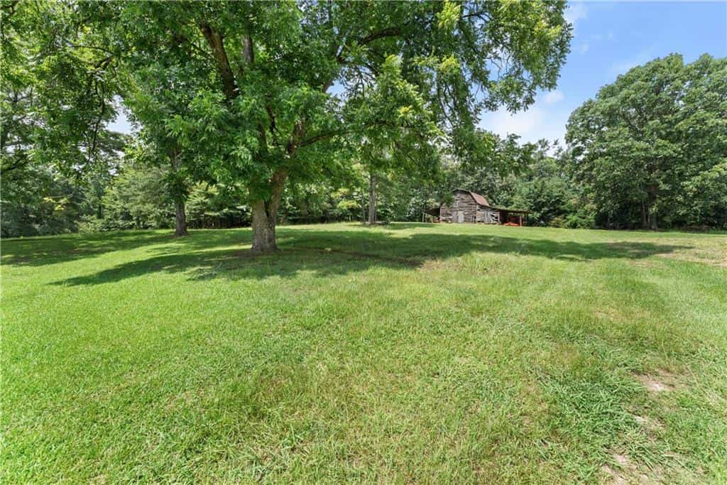 Listing photo 6