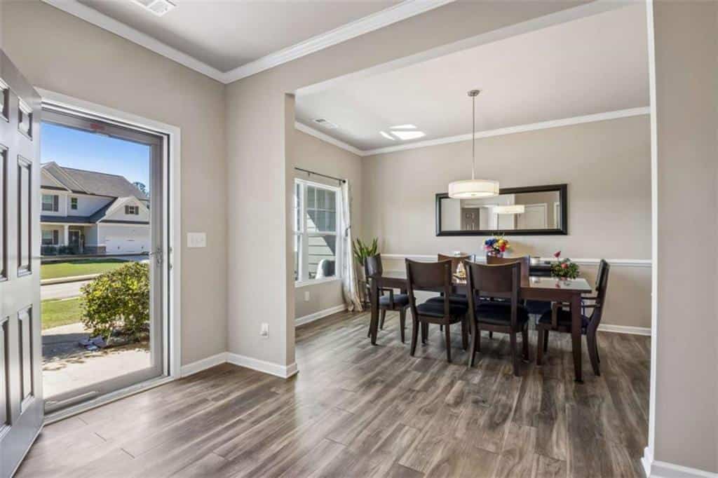 Listing photo 6