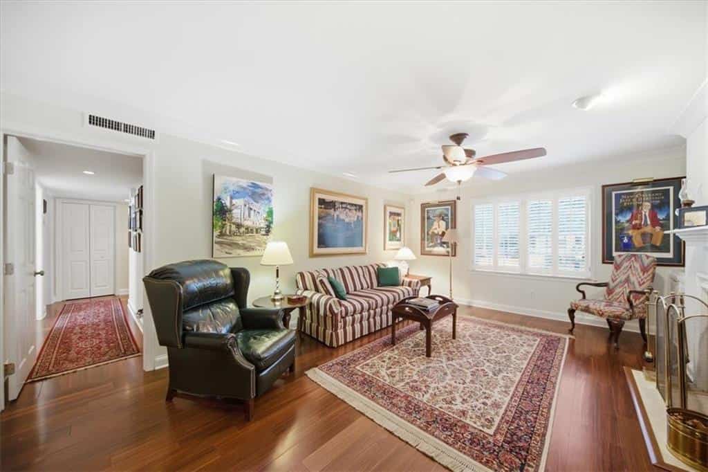 Listing photo 6