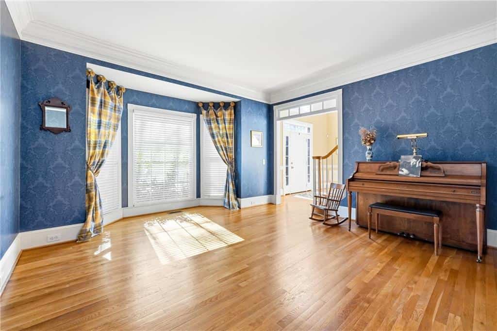 Listing photo 4