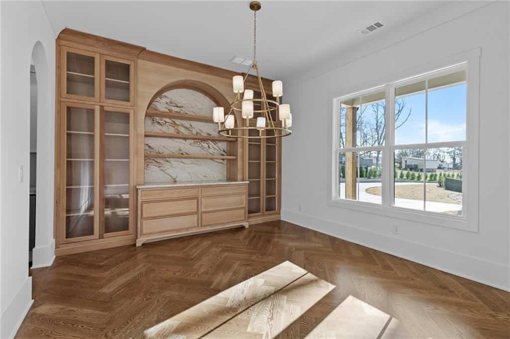Listing photo 6