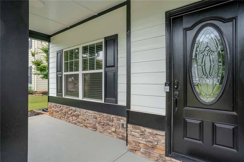 Listing photo 6