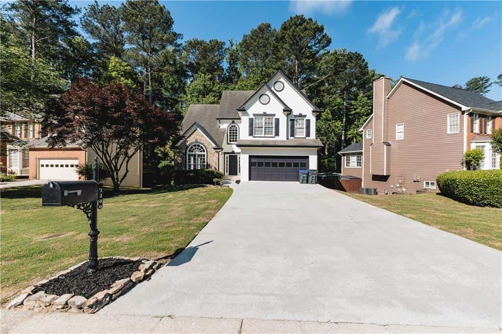 Listing photo 3