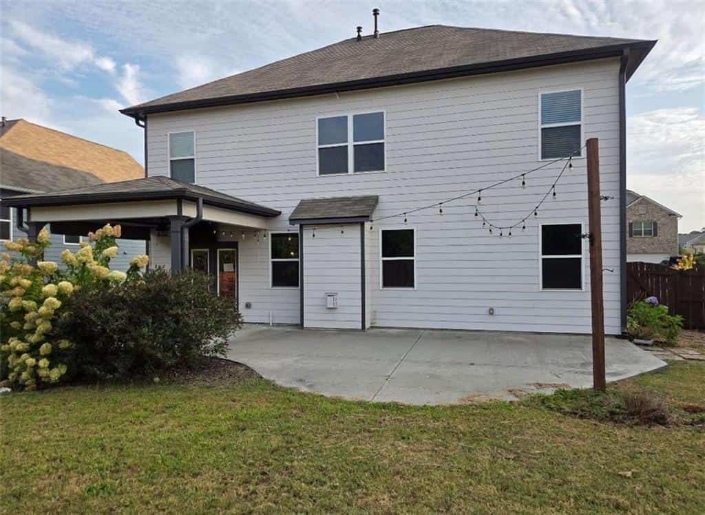 Listing photo 6