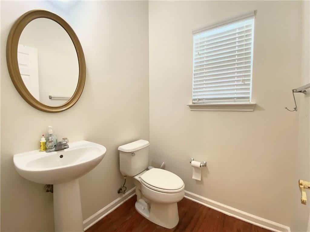 Listing photo 6
