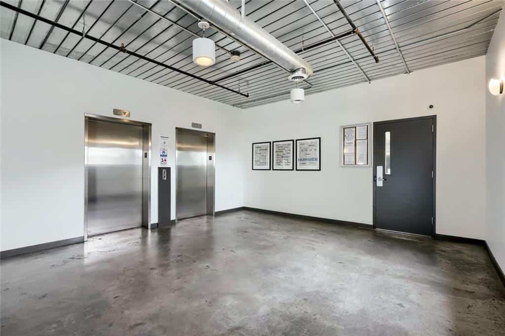 Listing photo 6