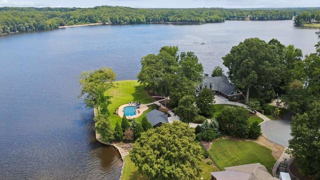 102 Pebblestump Point, Peachtree City, GA 30269
