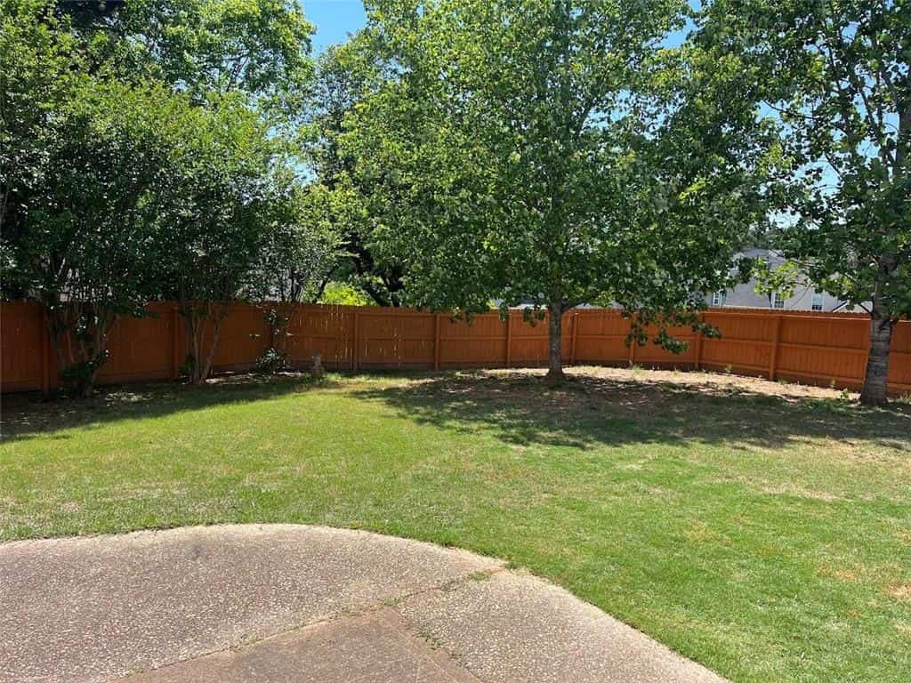 Listing photo 6