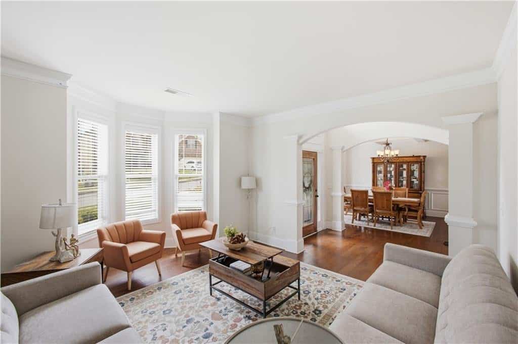 Listing photo 6