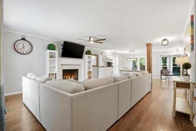 Listing photo 6