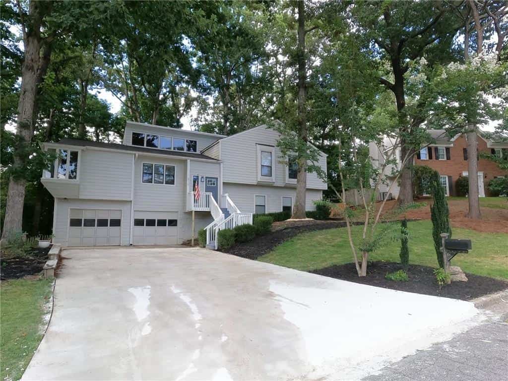 510 Wood Valley Trc, Roswell, GA 30076