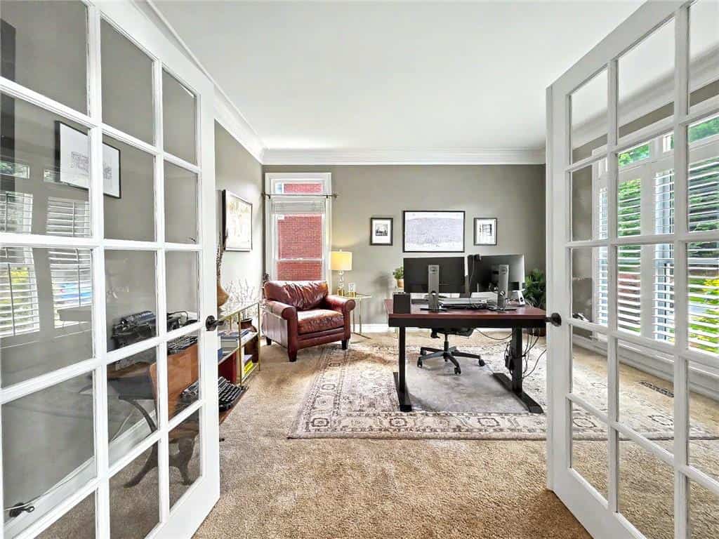 Listing photo 6