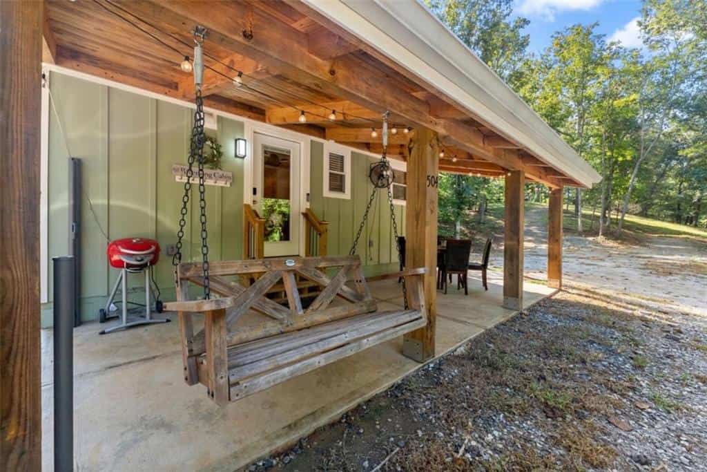 Listing photo 6