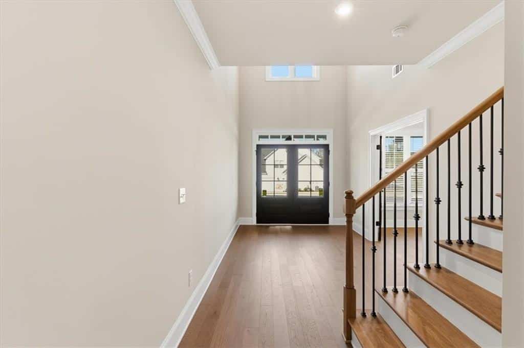 Listing photo 6