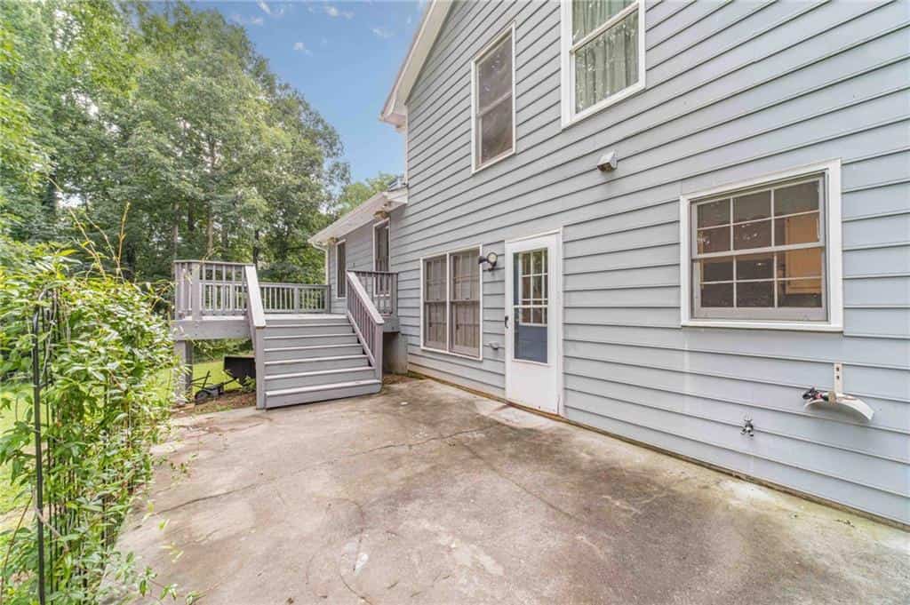Listing photo 6
