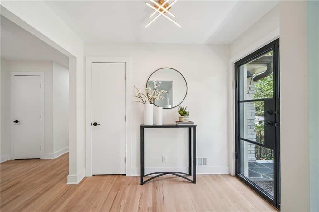 Listing photo 6