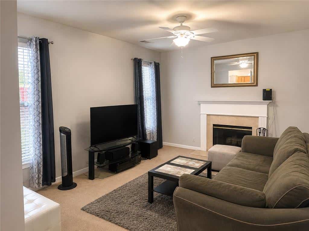 Listing photo 6