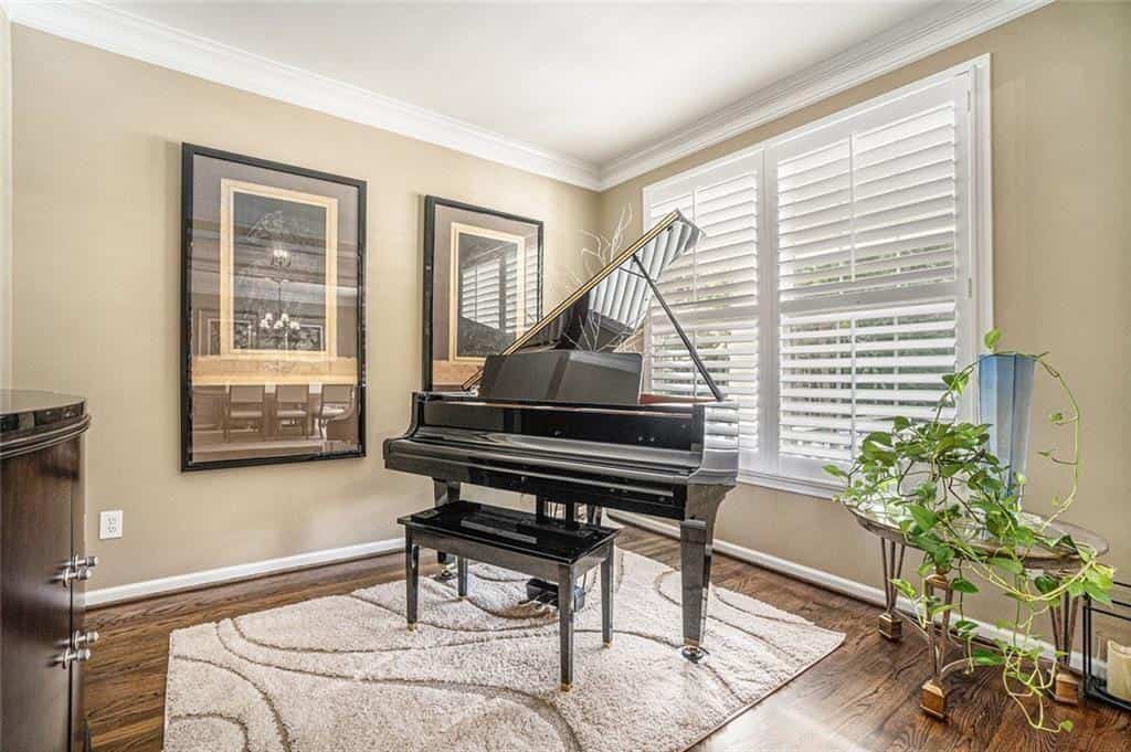 Listing photo 6