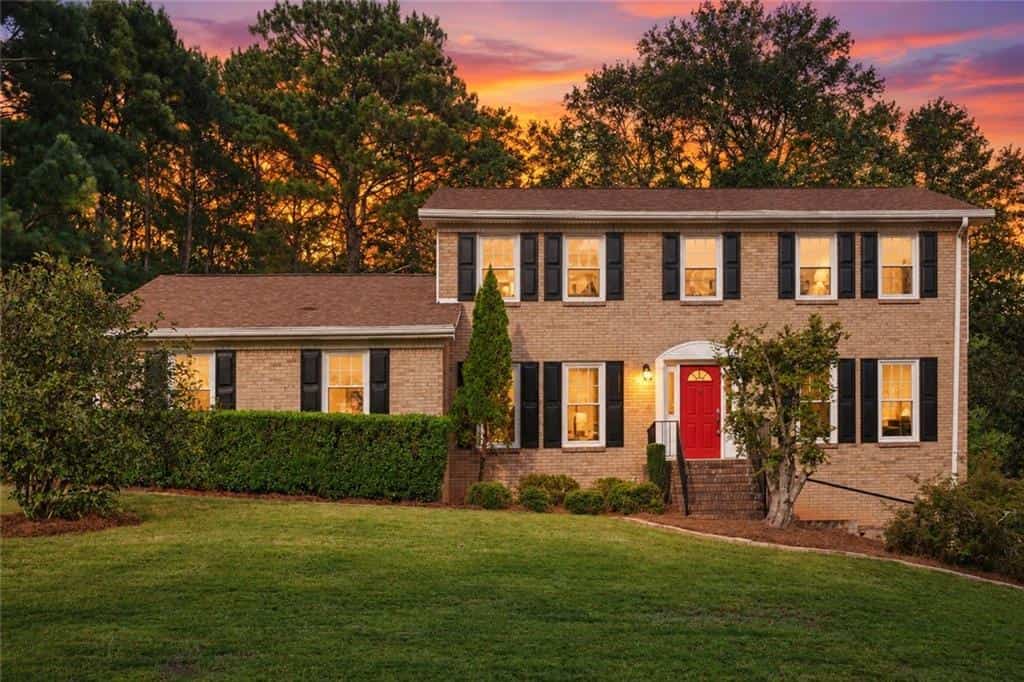 2196 Lunceford Lane SW, Lilburn, GA 30047