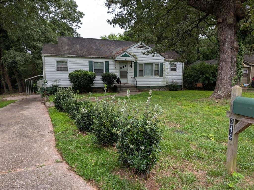 Listing photo 2