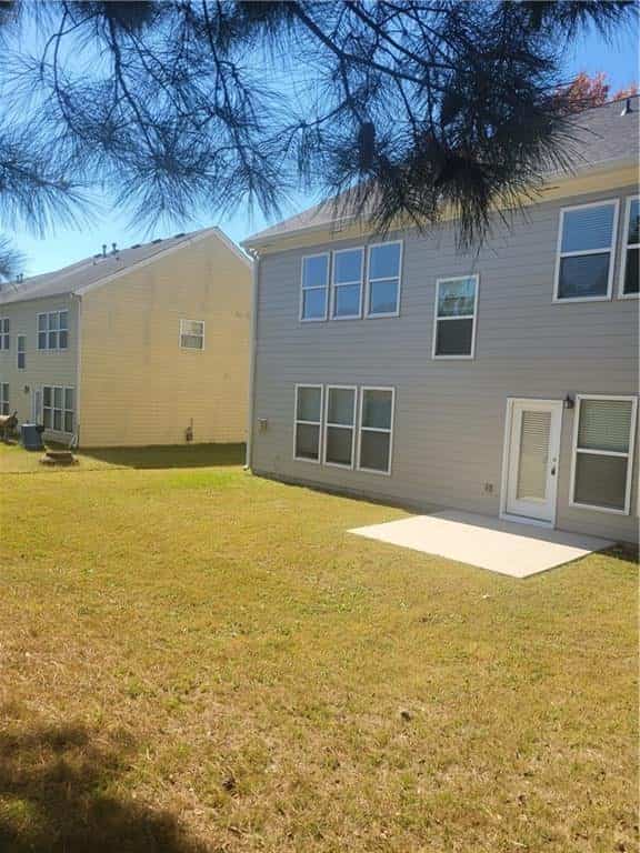 Listing photo 4