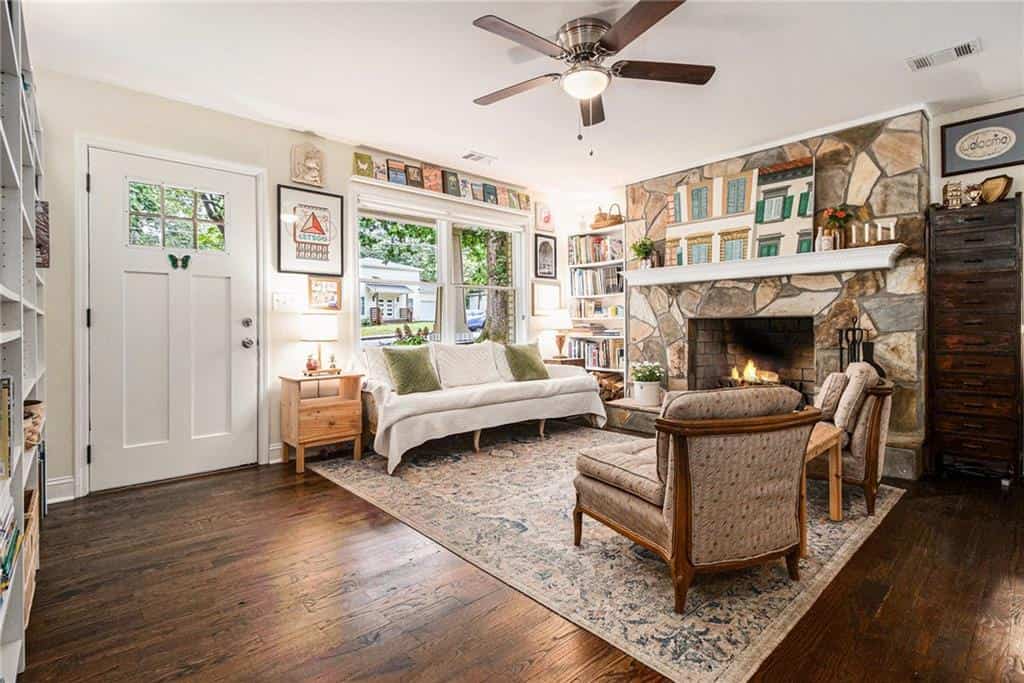 Listing photo 4